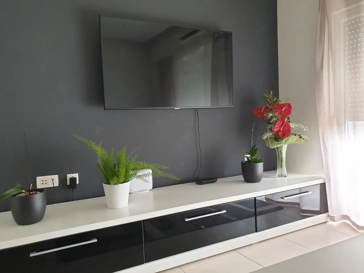 Apartman Lara Crikvenica 0*,  Croatia